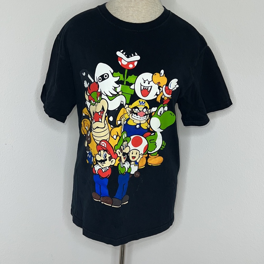 🔹 Super Mario Vintage Tee